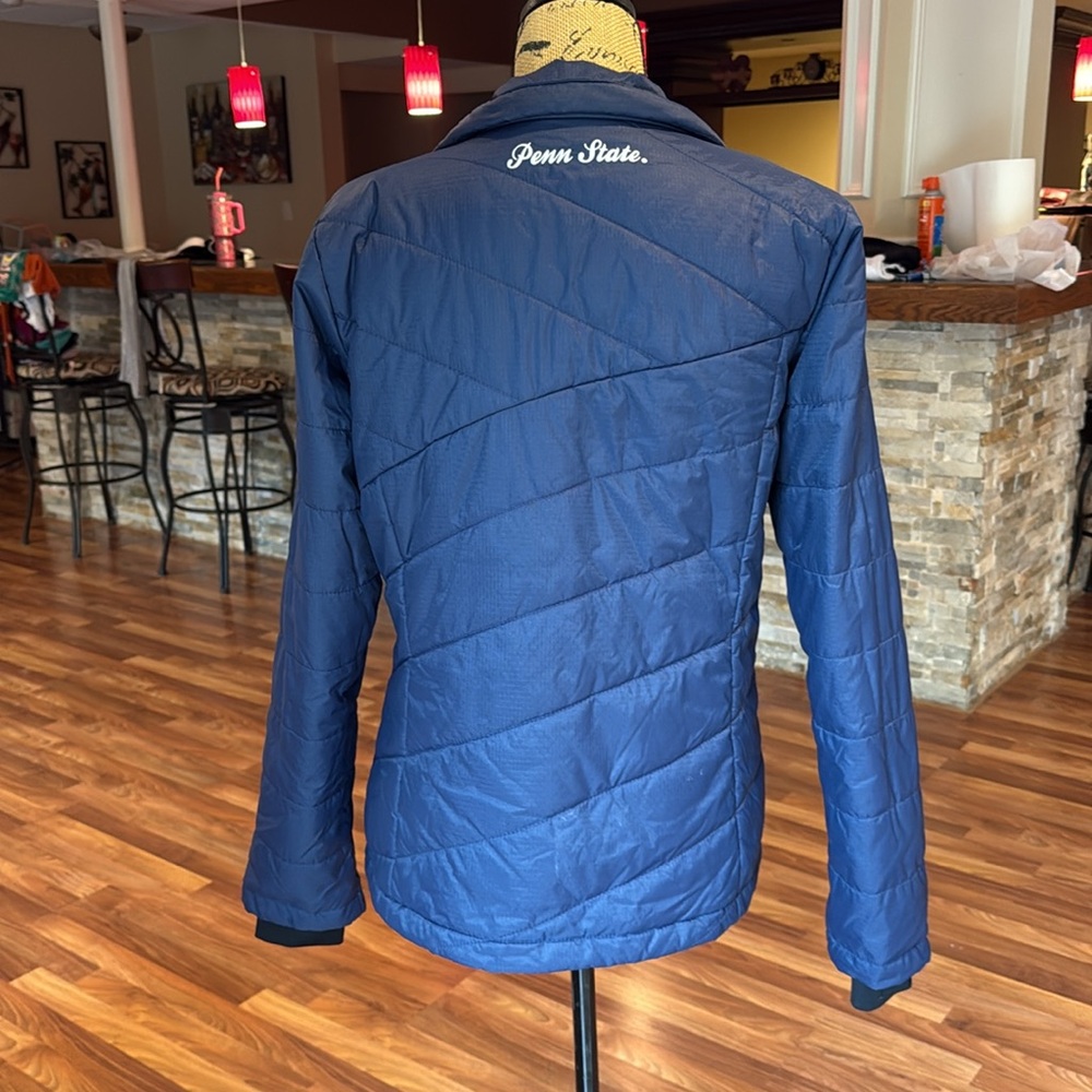 Columbia size large Penn State lightweight puffer coat with thumbholes - Picture 4 of 6